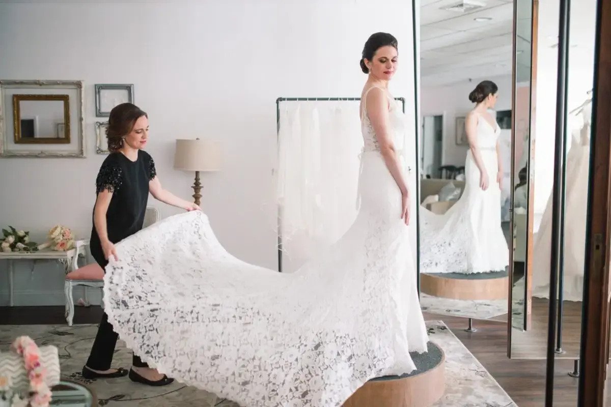 Essential Things to Keep in Mind When Wedding Dress Shopping